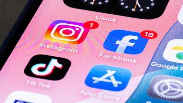 Meta تحظر إعلانات TikTok