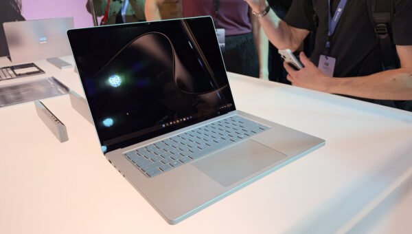 Microsoft Surface Laptop Ultra