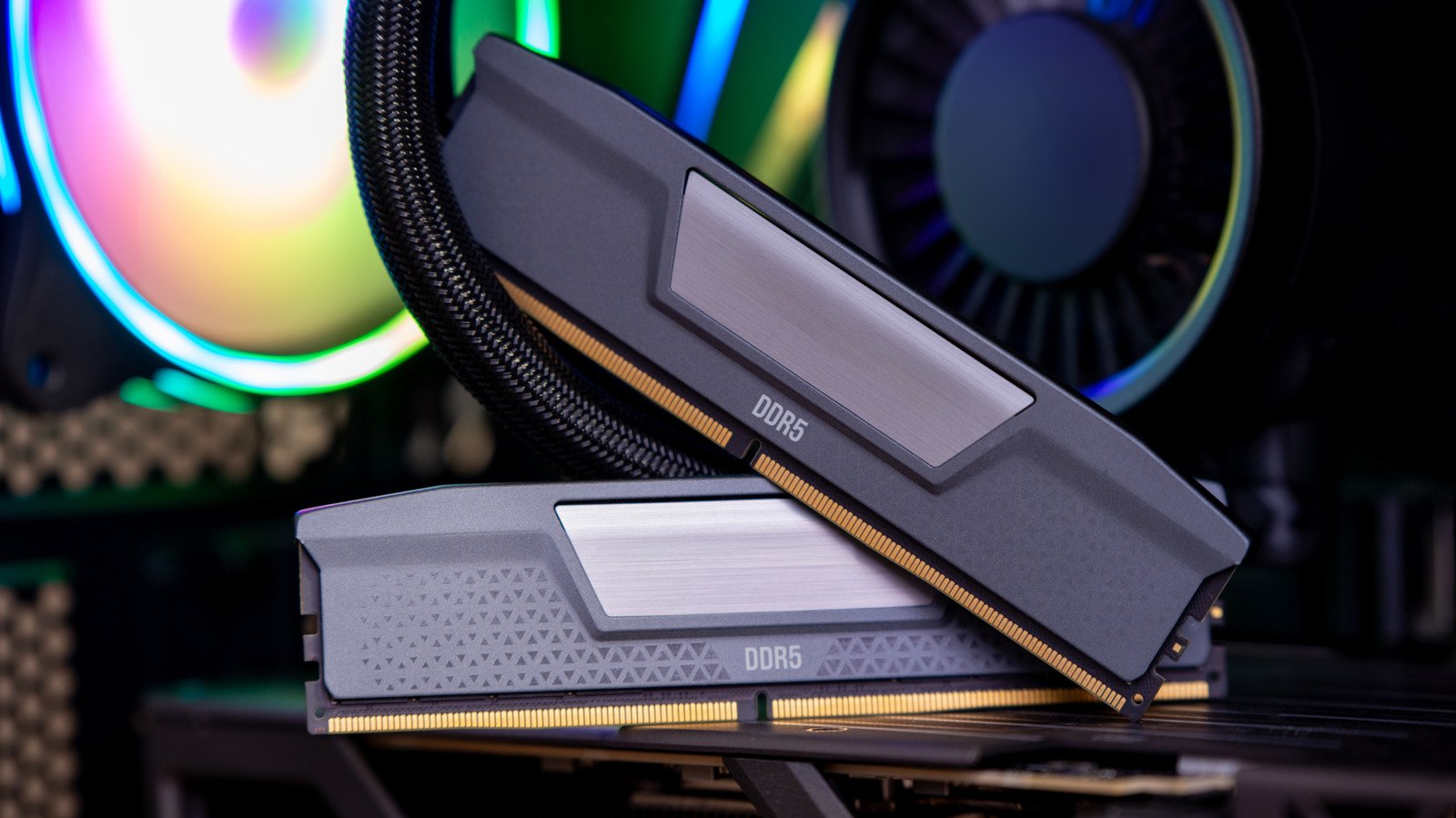 DDR5